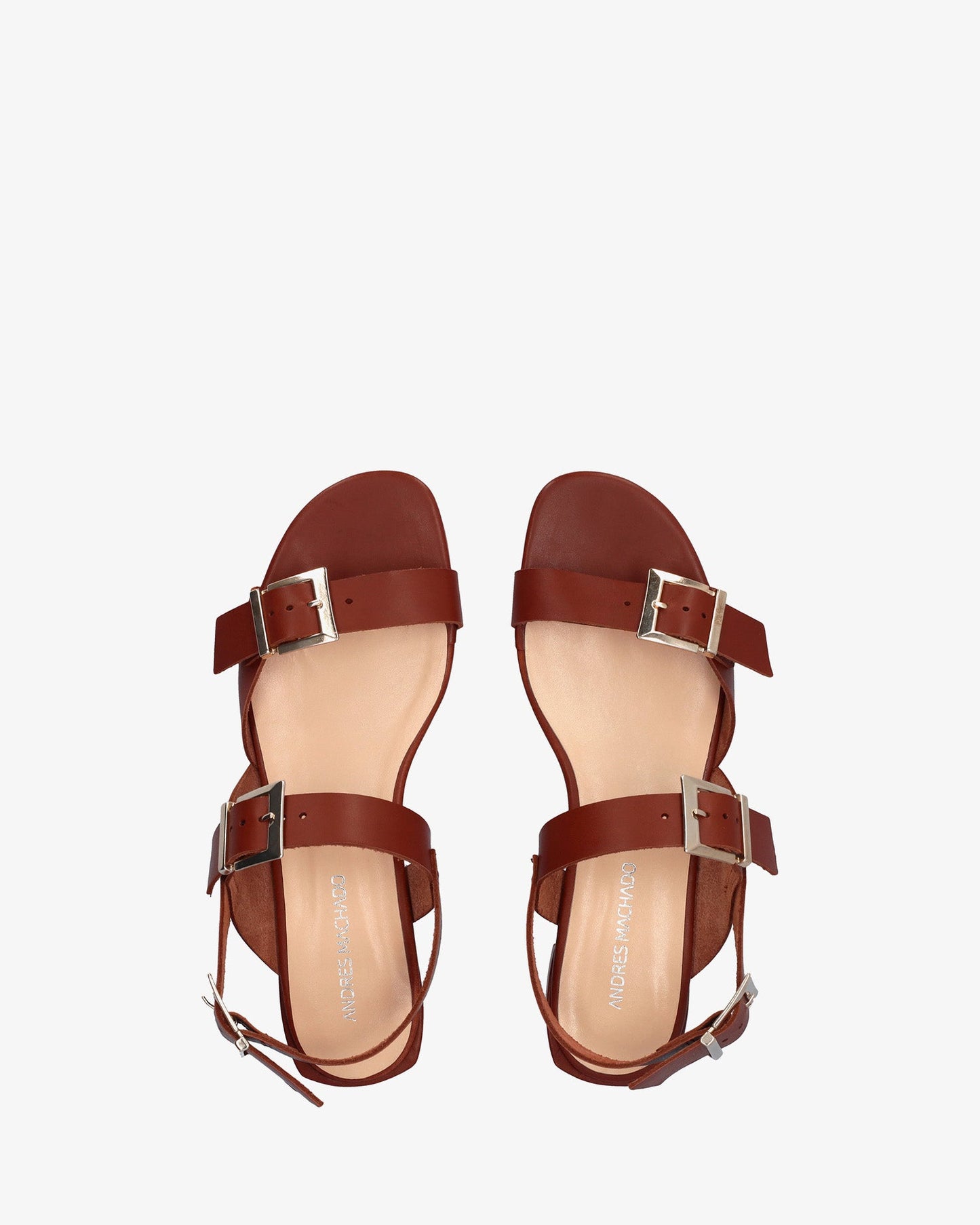 Flat sandal in brown leather