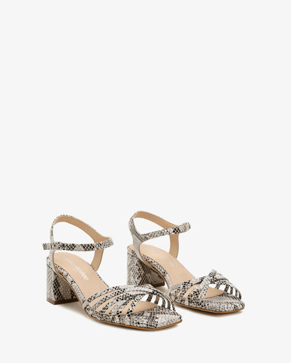 Sandalias tiras en piel con estampado serpiente marrón