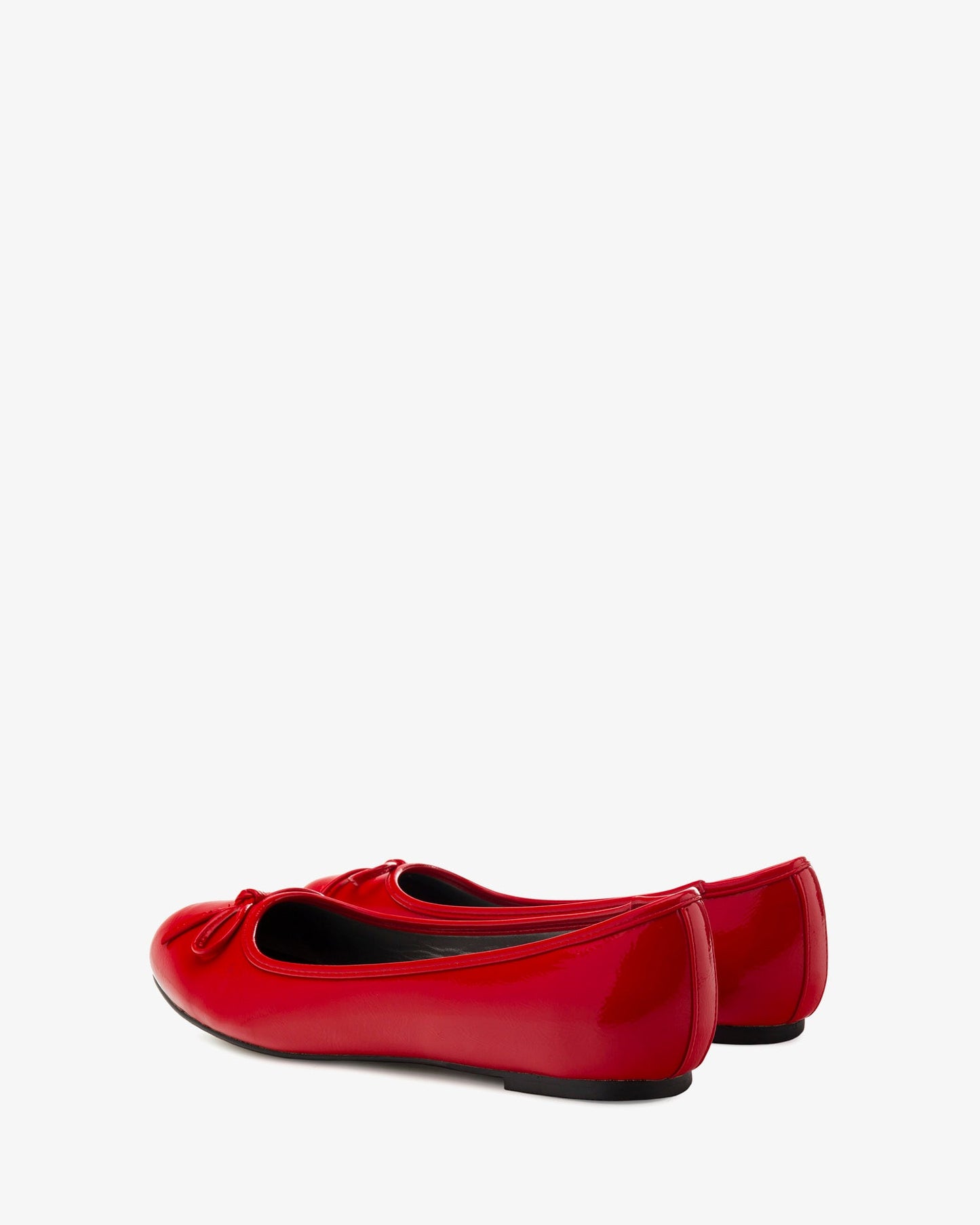 Classic ballerina flats in red patent leather