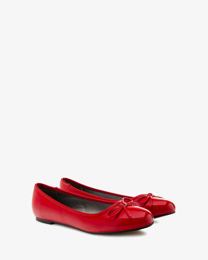 Classic ballerina flats in red patent leather